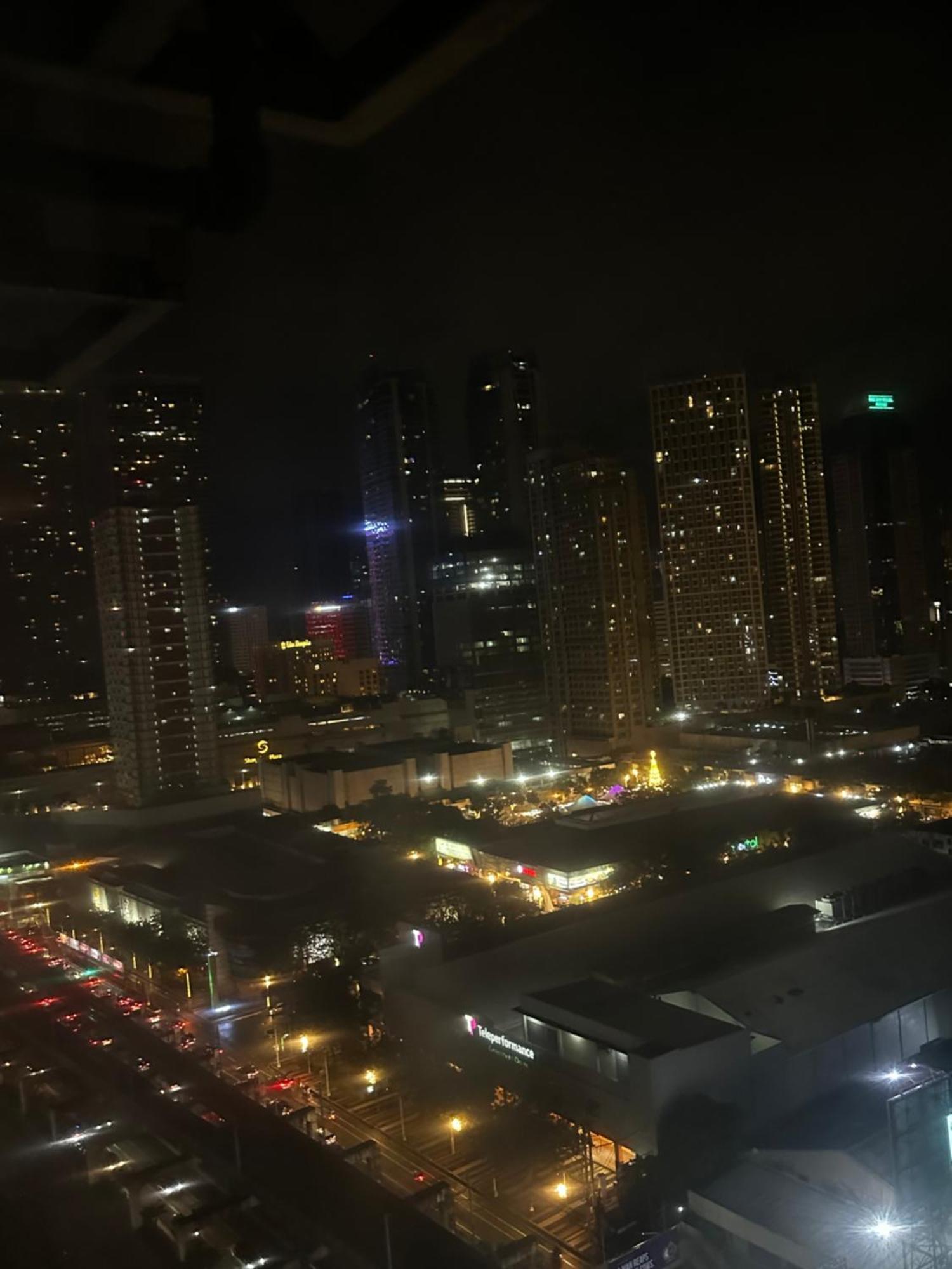 Urban Deca Staycation Mandaluyong Exterior photo